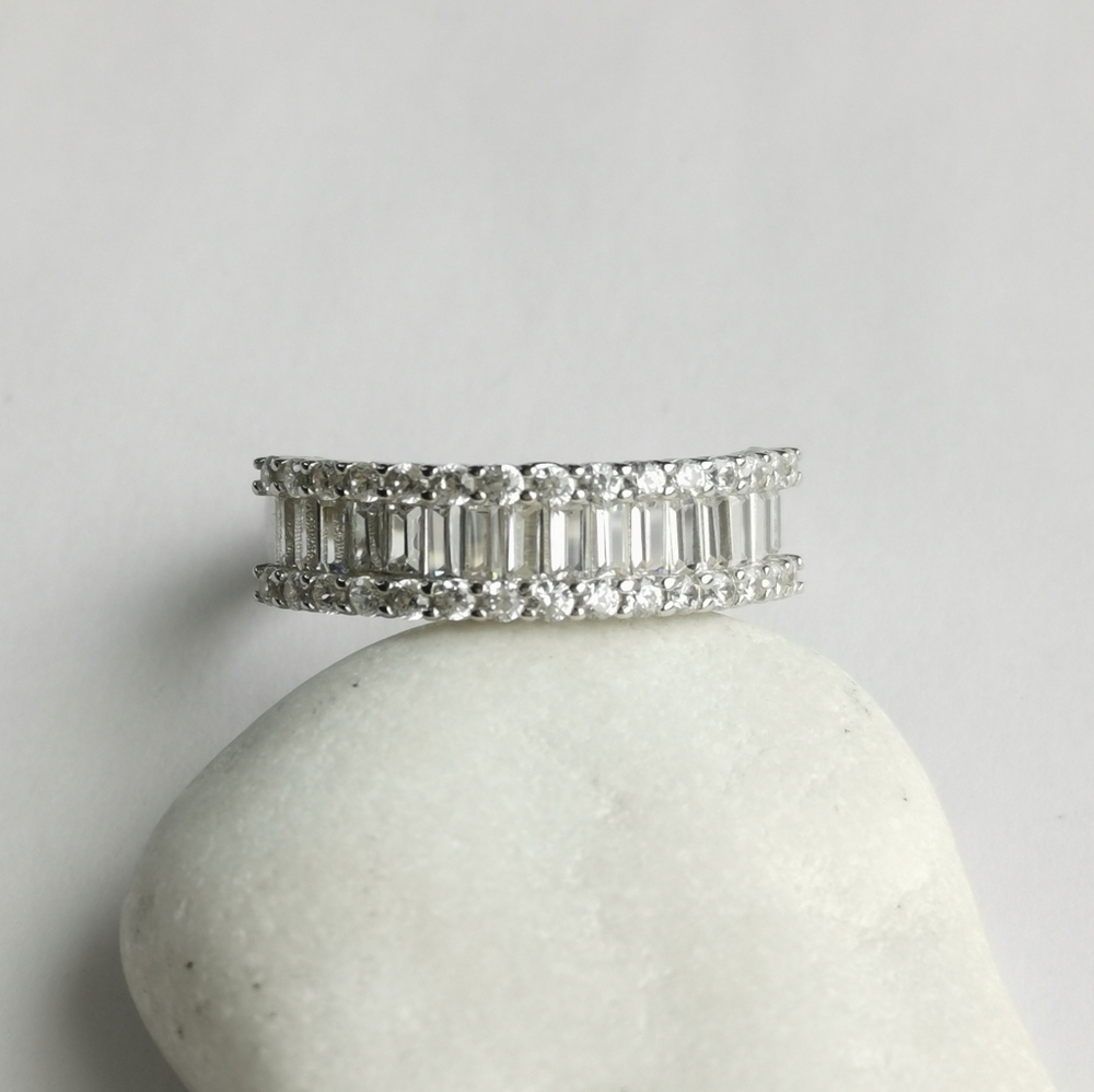 White Sapphire half eternity band ring in Sterling Silver size 8 - Picture 6 of 8
